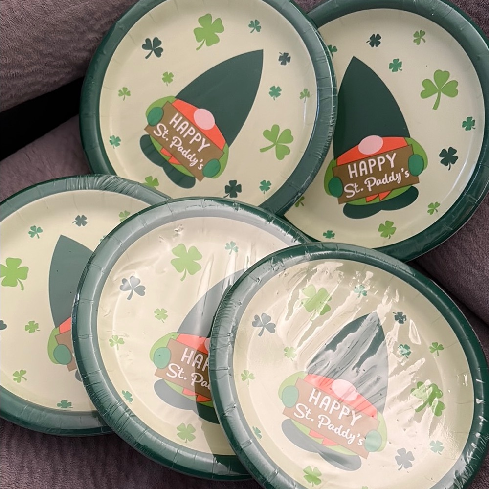 $sale$ St. Paddy's Gnome Party Plates - Green and Cream 5 pack